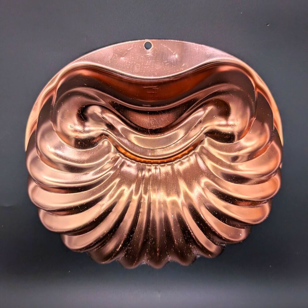 Wear-Ever 6 Cup Copper Jello Mold Swirl Flower 8in Dia MPN 600-2000